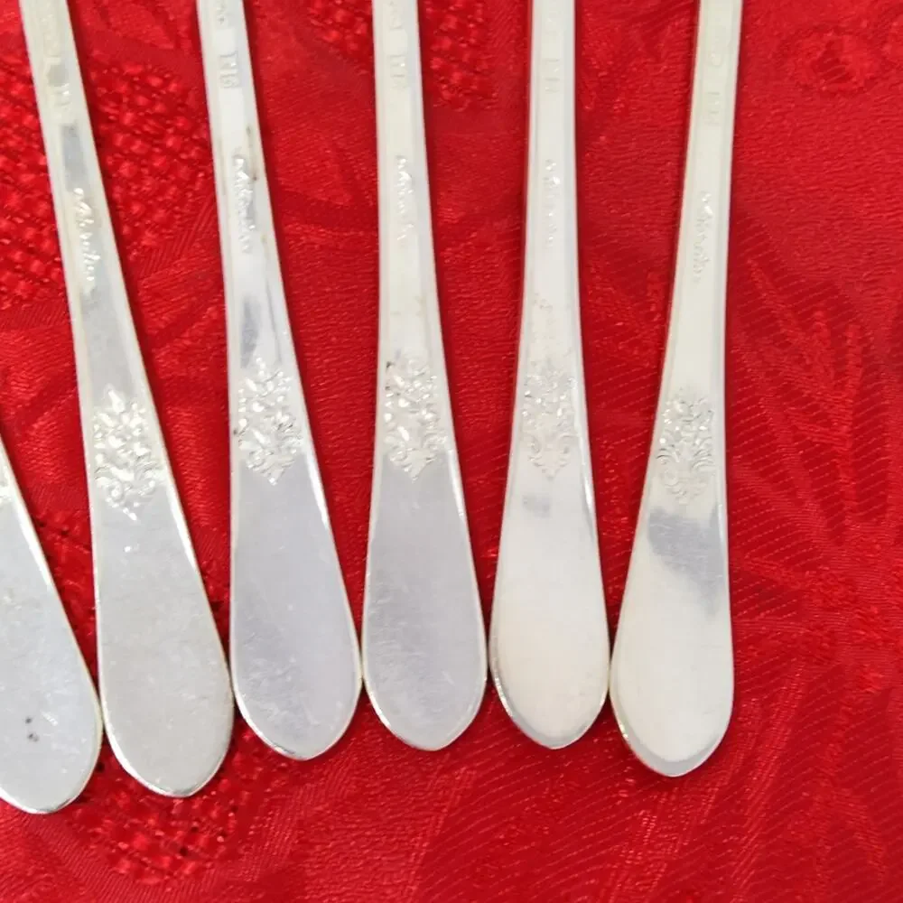 8X DF Rogers Bros ADORATION International SilverPlate Dinner Forks